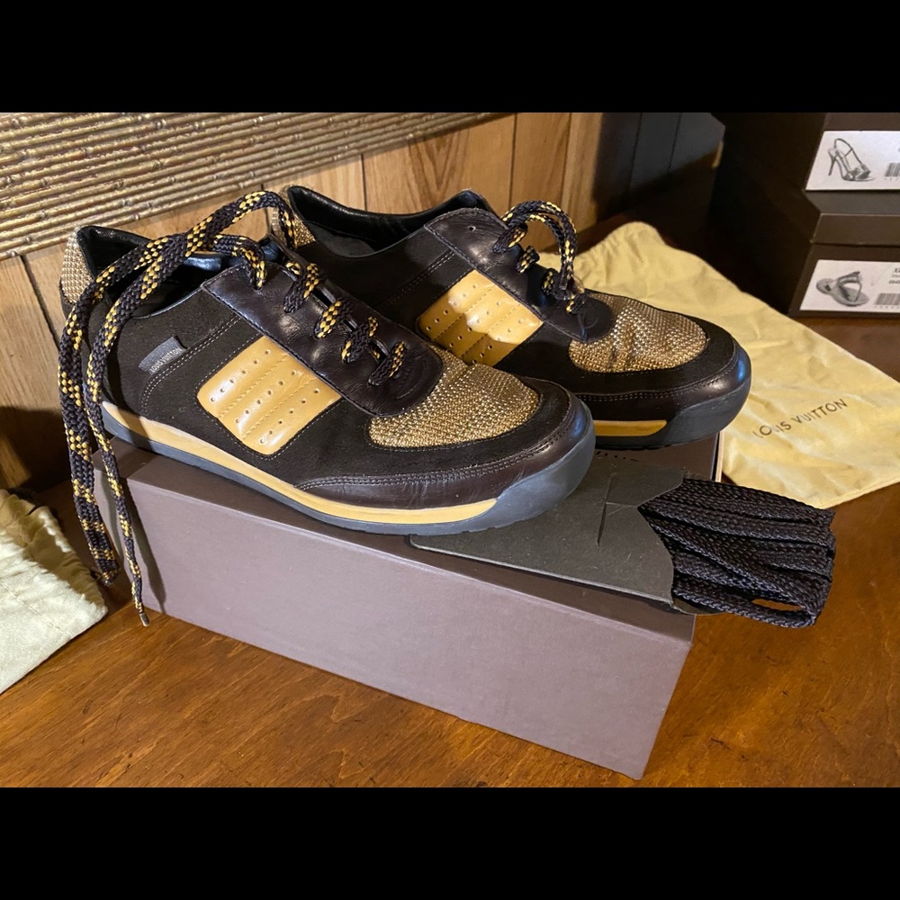 Louis Vuitton Moka - Beige Sneakers - Picture 2 of 5